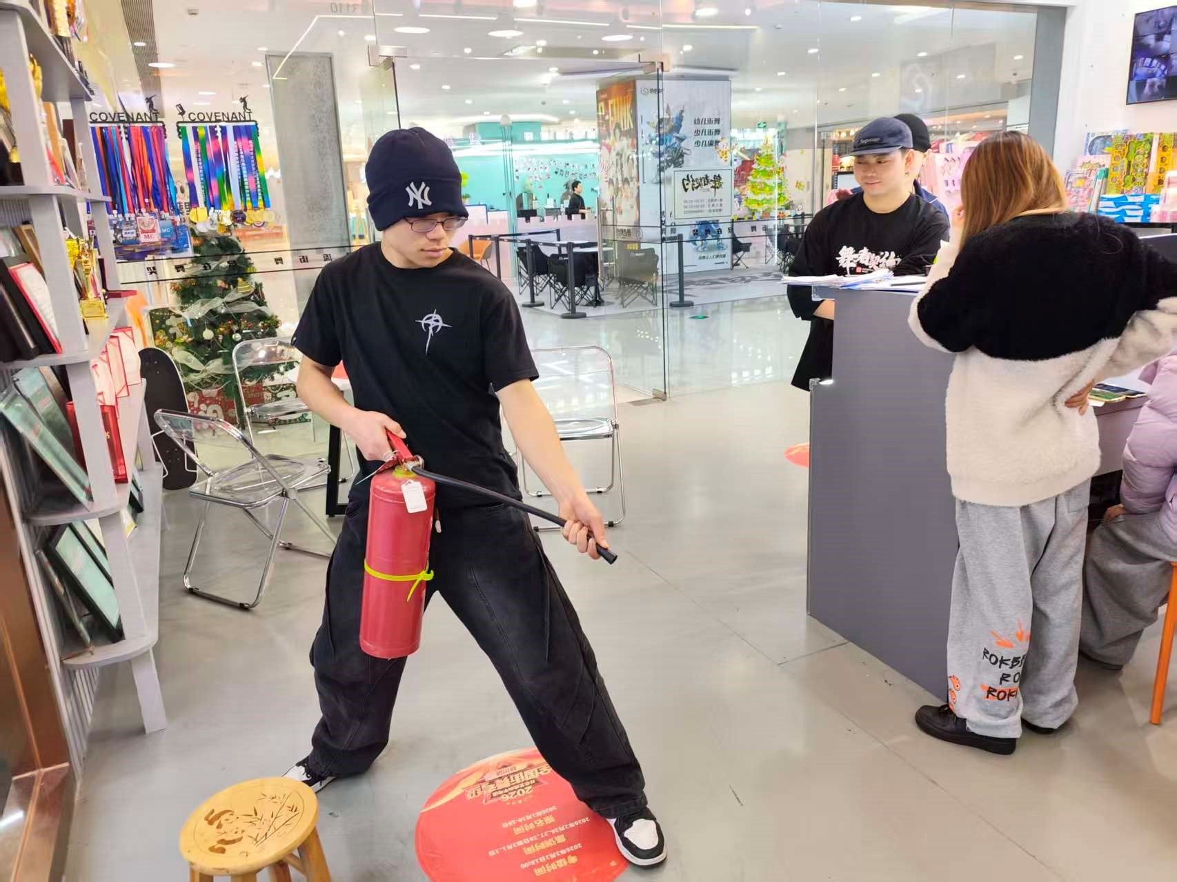 水晶城发展消防技术培训，筑牢安全防护网