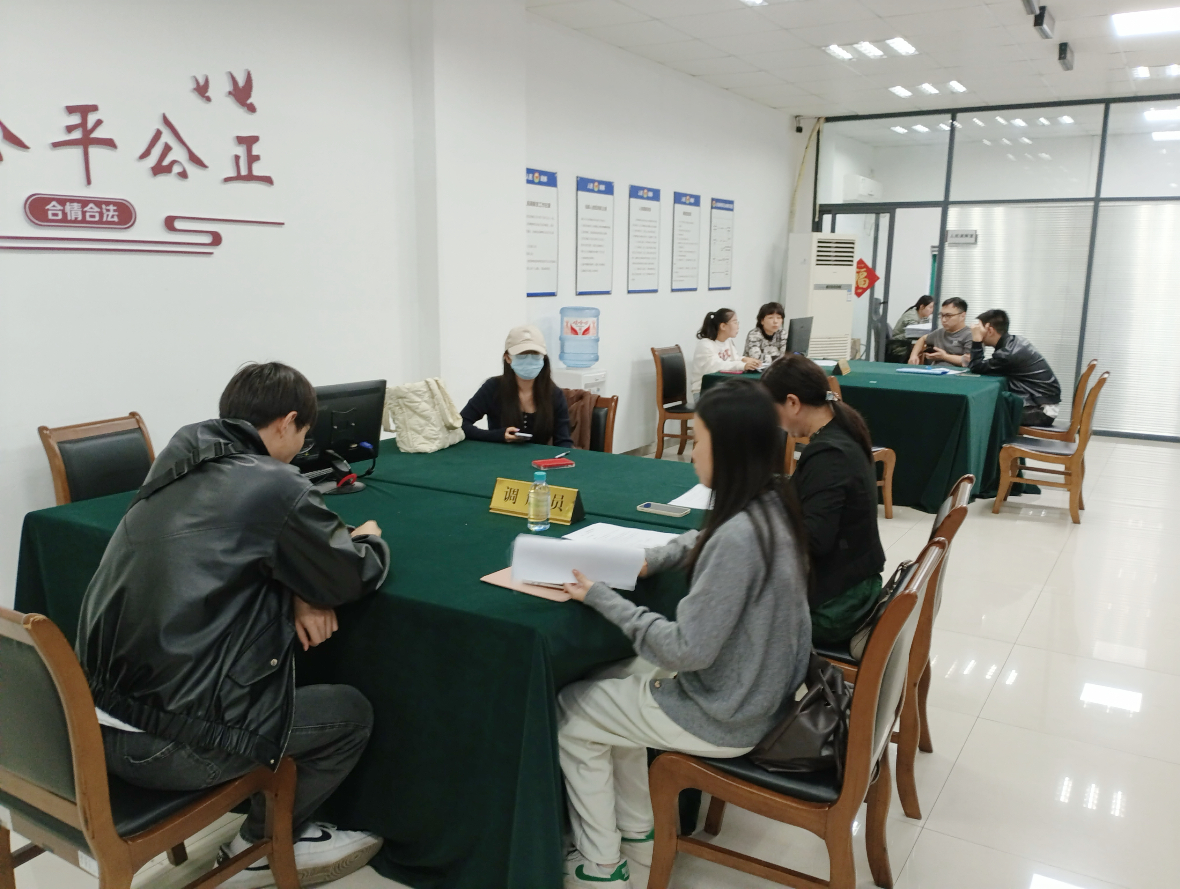 排解显温情，贸易大水中的信赖与沉生