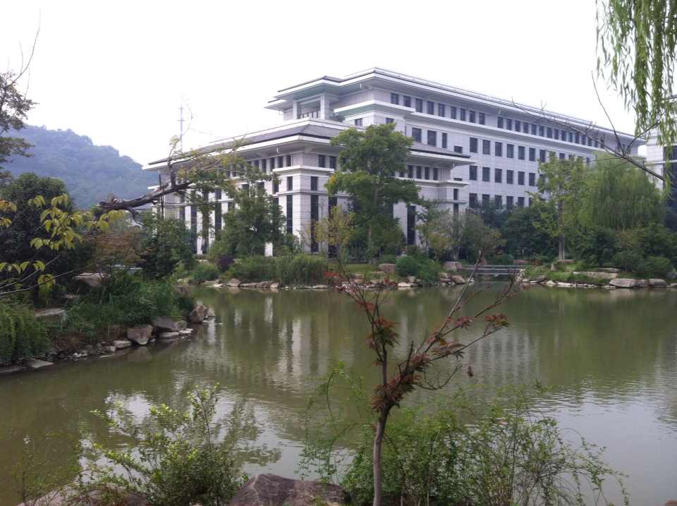 水晶城参与荆门市企业工会主席班培训 (1).jpg 水晶城参与荆门市企业工会主席班培训 (1).jpg